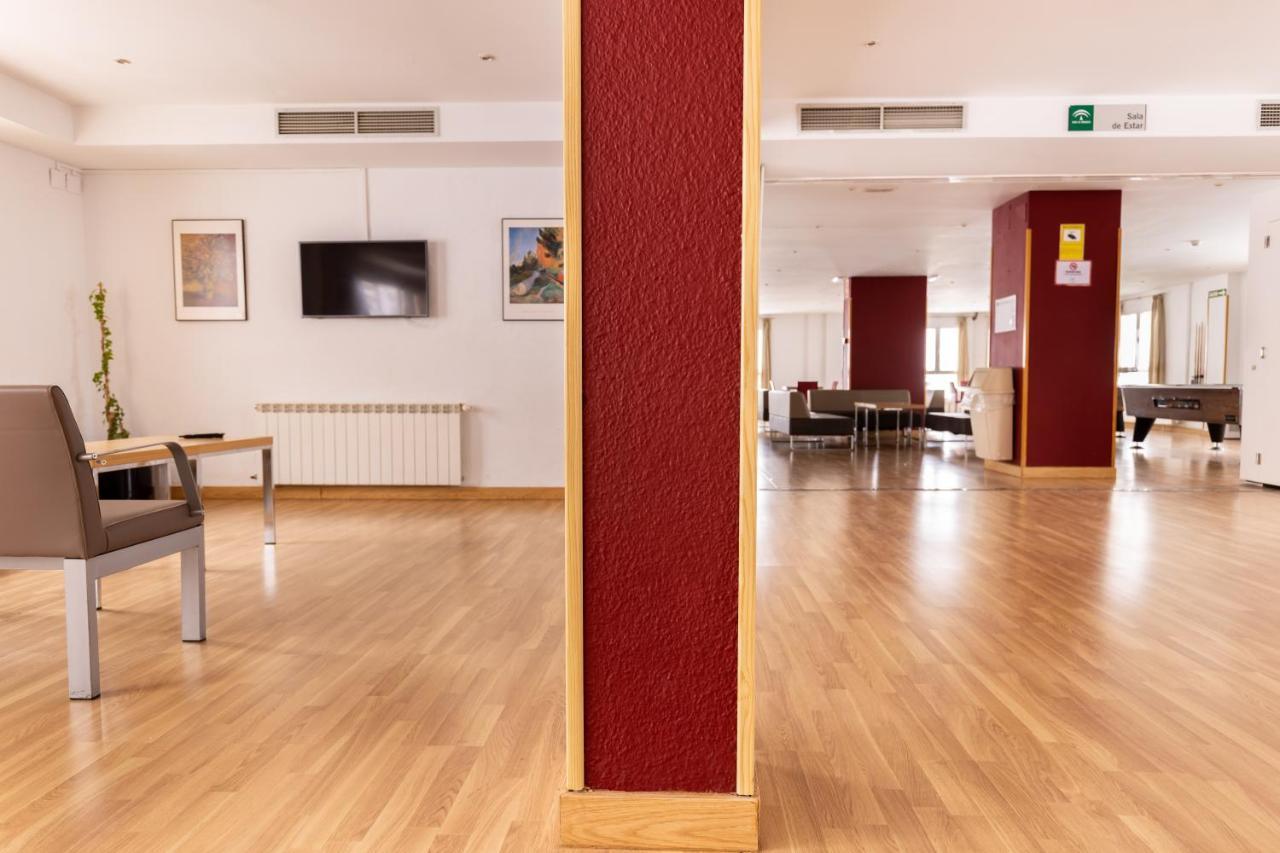 Albergue Inturjoven Sierra Nevada Eksteriør billede