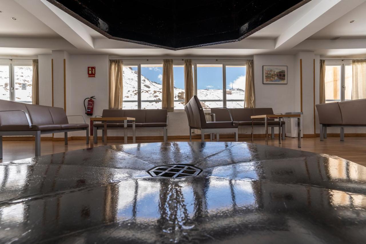Albergue Inturjoven Sierra Nevada Eksteriør billede