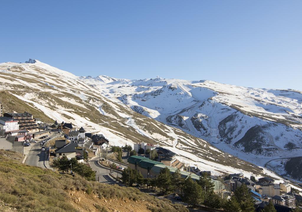 Albergue Inturjoven Sierra Nevada Eksteriør billede